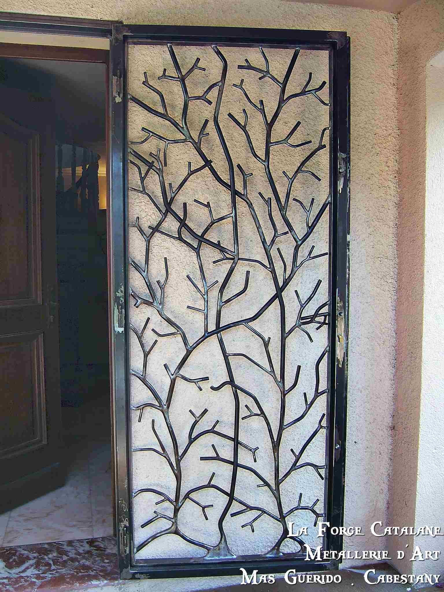 Grille articulee arbre automne forge catalane.jpg